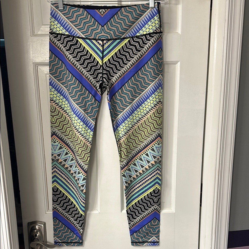 Colorful Geometric Pattern Leggings - image 1